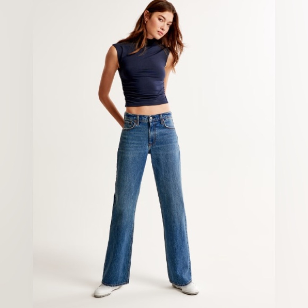 Abercrombie Low Rise Baggy Jeans Dark Wash New With Tags